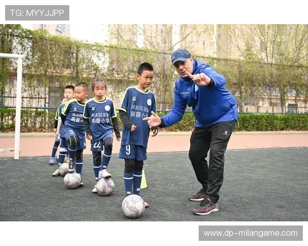 “青训明星球员成为青少年心中的偶像”，青训选拔喜欢那种球员